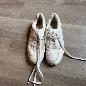 Gianni Bini White Low-Top Sneakers